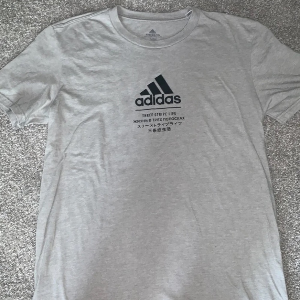 grey adidas tshirt